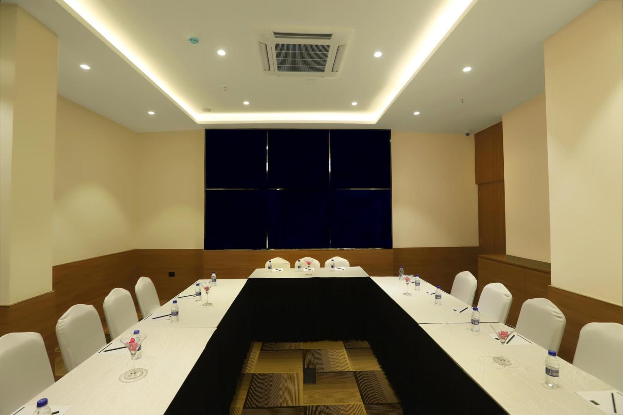 Aralia - A Business Hotel, Midc Andheri East مومباي المظهر الخارجي الصورة